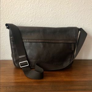 Authentic COACH “Camden” Brown Leather Messenger Bag, #F70924